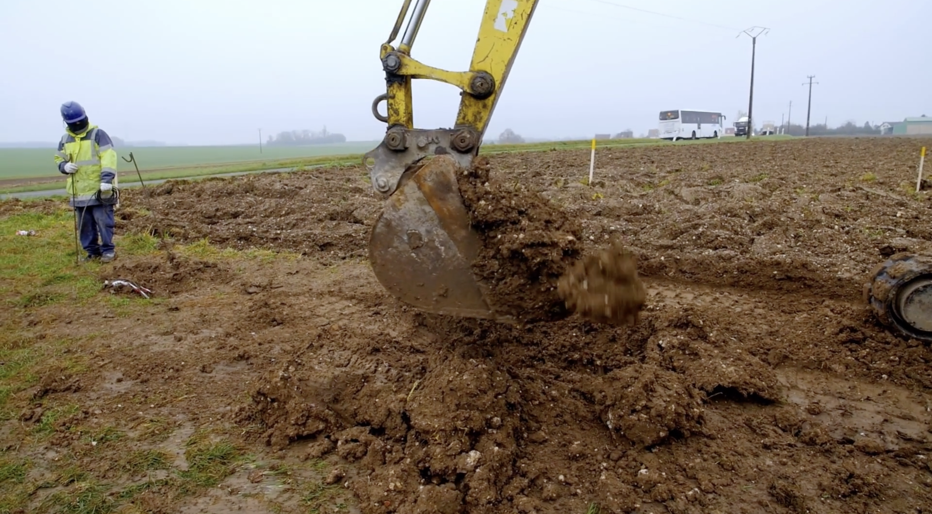 Real-time detection of mechanical impact on buried pipelines